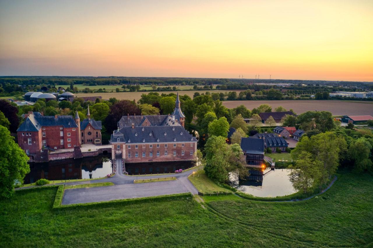 Schloss Wissen วีเซอ ภายนอก รูปภาพ